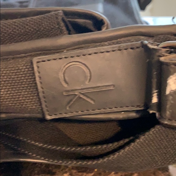 Calvin Klein Messenger Bag - Picture 7 of 8